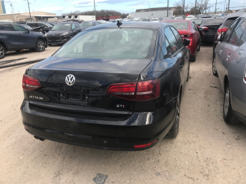 Volkswagen Jetta Sedan 1.4T Se 2016 Black