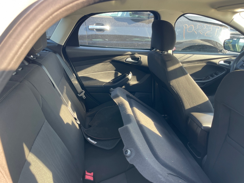 Ford Focus Se 2015 Silver 2.0L