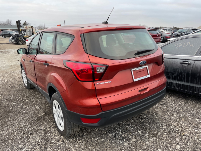 Ford Escape S 2019 Orange 2.5L