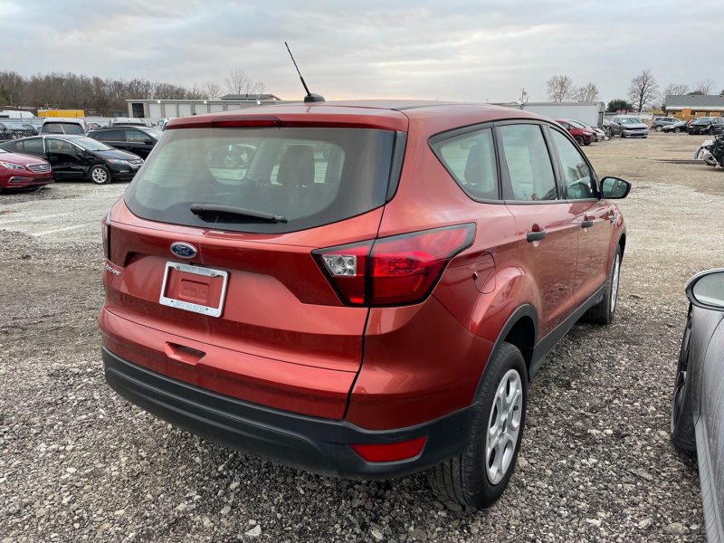 Ford Escape S 2019 Orange 2.5L