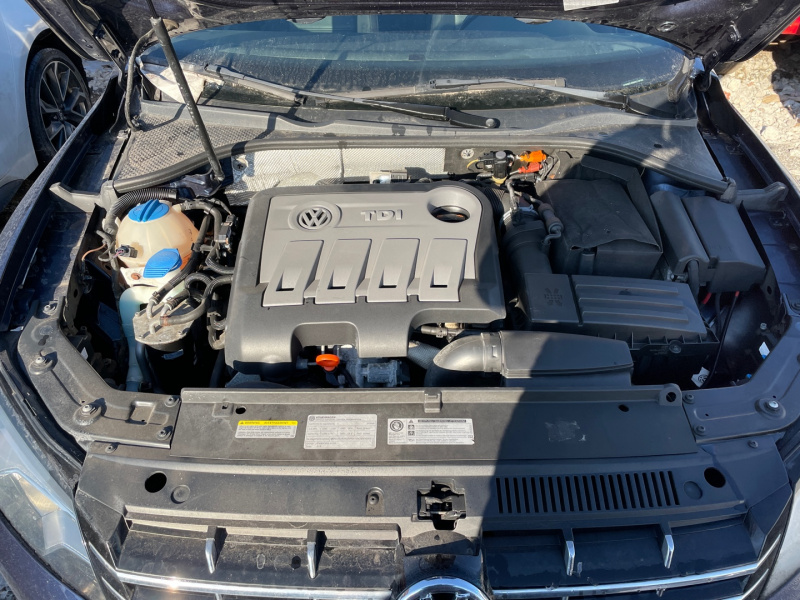 Volkswagen Passat Tdi Se 2013 Blue 2.0L