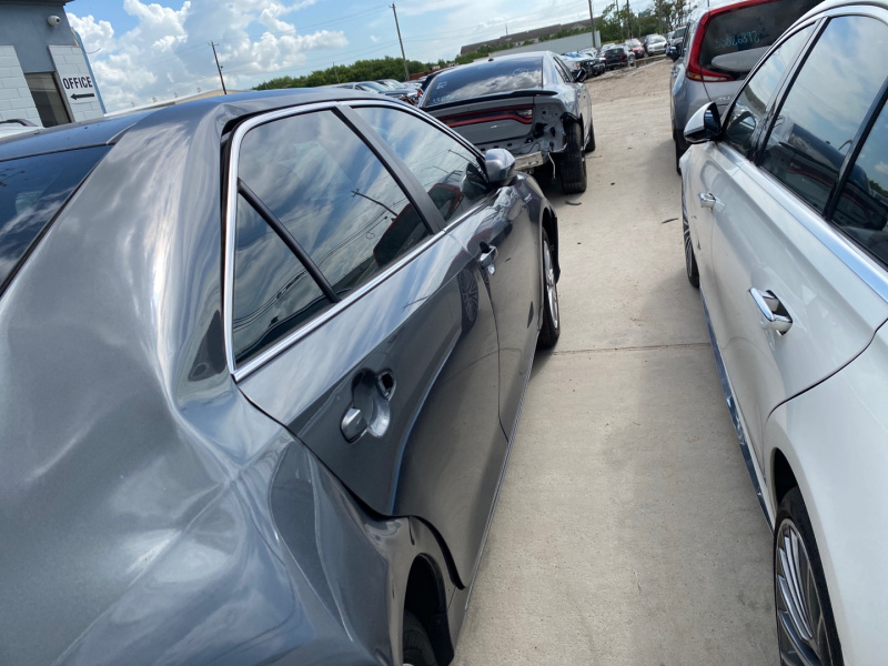 Toyota Camry Hybrid 2012 Gray 2.5L