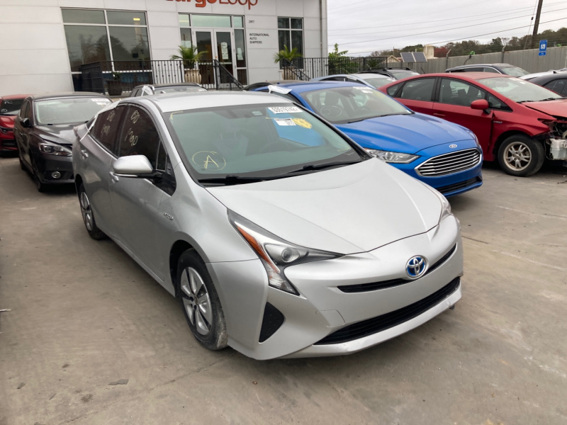 Toyota Prius 2016 Silver 1.8L 