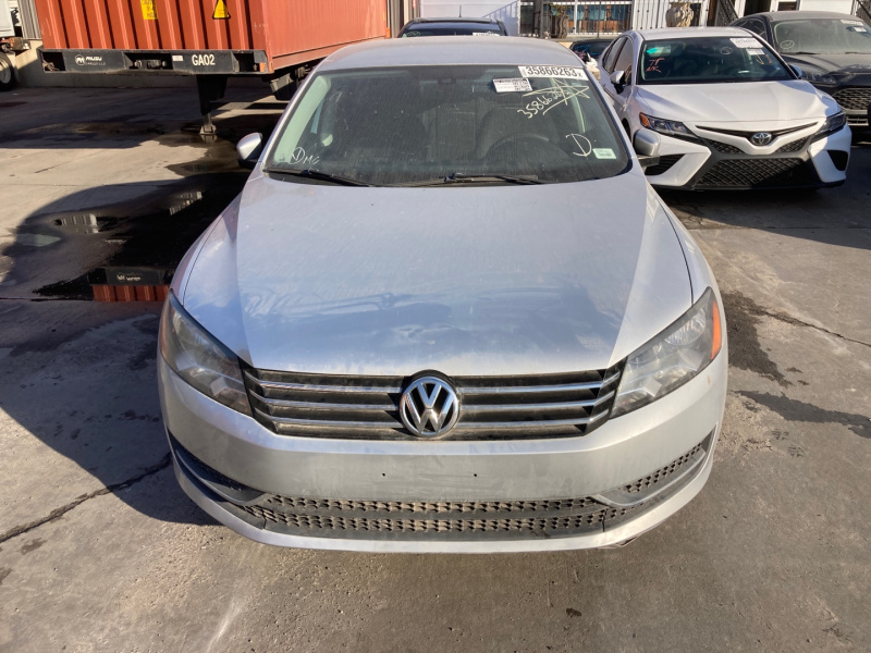 Volkswagen Passat S 2015 Silver 1.8L