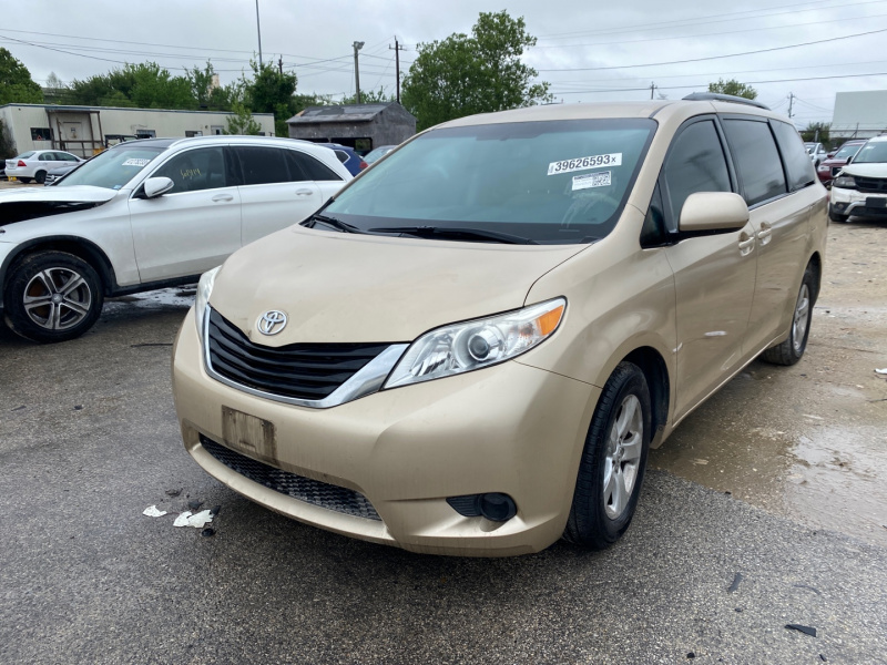 Toyota Sienna Le 2012 Beige 3.5L