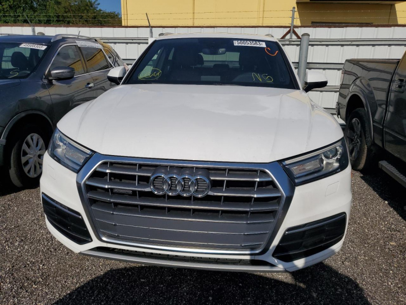 Audi Q5 Premium 2018 White 2.0L