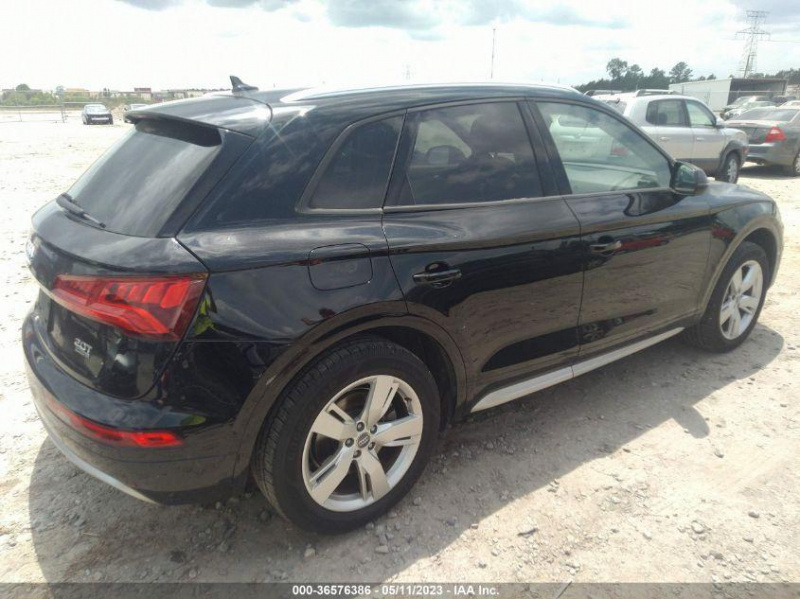 Audi Q5 Premium/Tech Premium 2018 Black 2.0L