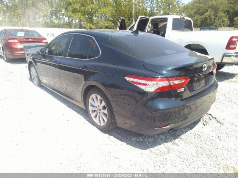 Toyota Camry Le 2020 Blue 2.5L