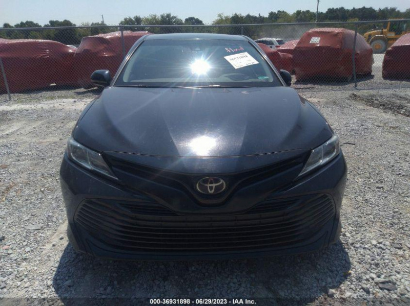 Toyota Camry Le 2020 Blue 2.5L