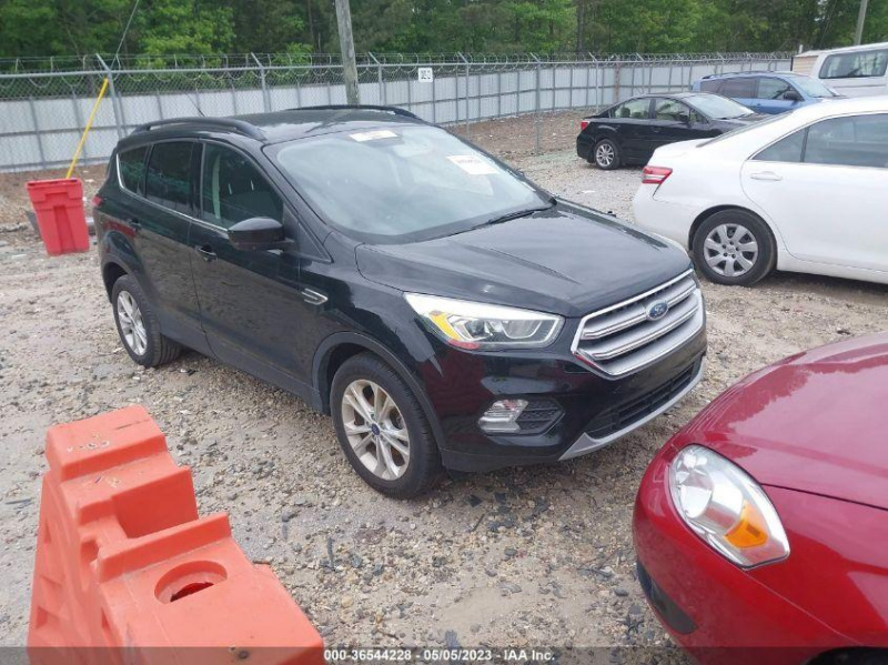 Ford Escape Se 2017 Black 1.5L