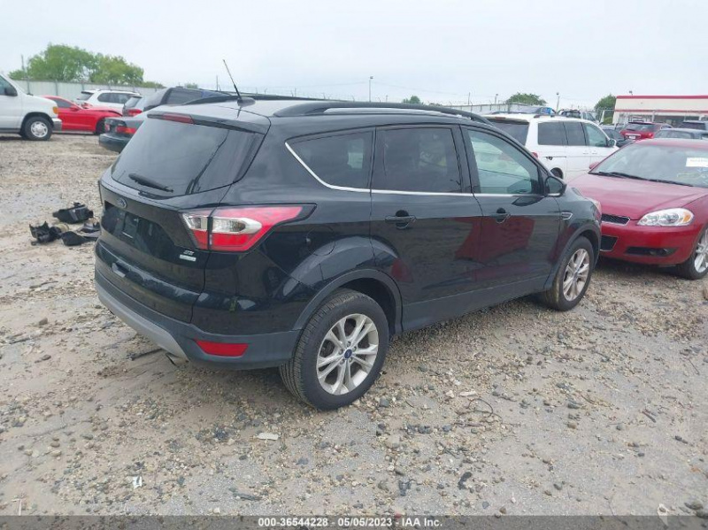 Ford Escape Se 2017 Black 1.5L