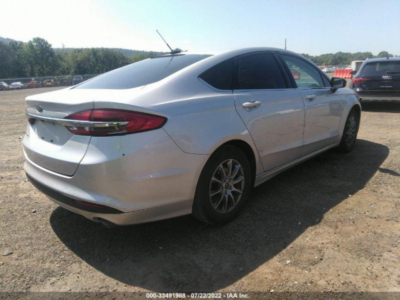 Ford Fusion S 2017 Silver 2.5L