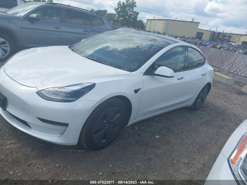 Tesla Model 3 Standard Range Plus 2021 White