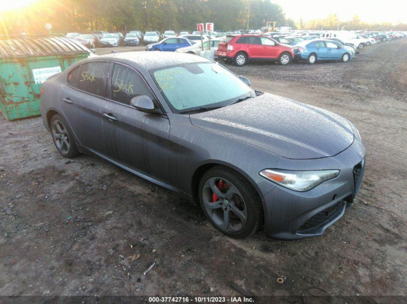 Alfa Romeo Giulia 2017 Gray 2.0L