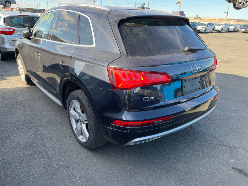 Audi Q5 Premium Plus 2018 Dark Blue 2.0L