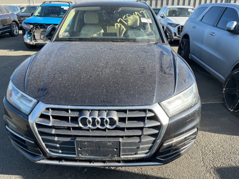 Audi Q5 Premium Plus 2018 Dark Blue 2.0L