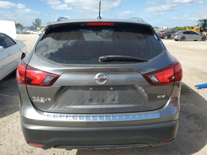 Nissan Rogue Sport S 2018 Gray 2.0L