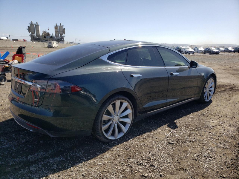 Tesla Model S 2014