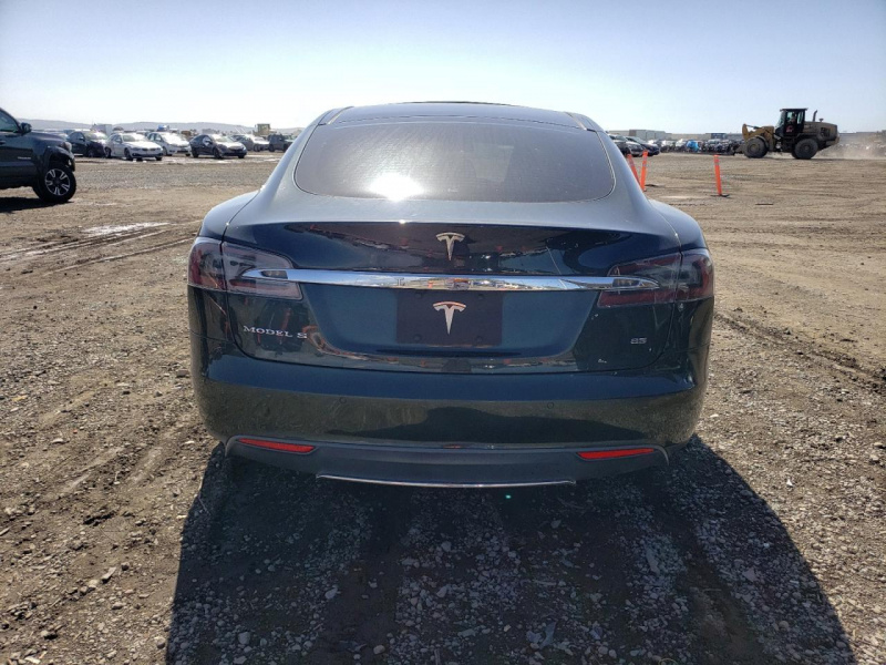 Tesla Model S 2014