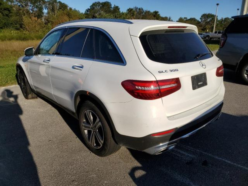 Mercedes-Benz Glc 300 4Matic 2019 White 2.0L