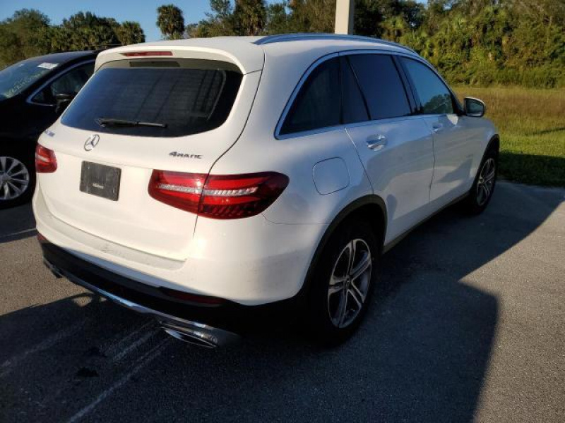 Mercedes-Benz Glc 300 4Matic 2019 White 2.0L