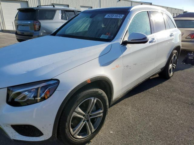 Mercedes-Benz Glc 300 4Matic 2019 White 2.0L