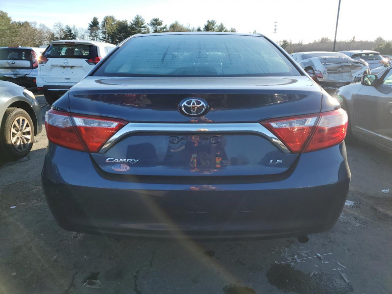 Toyota Camry Le 2015 Blue 2.5L