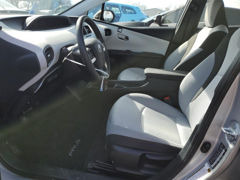 Toyota Prius 2016 Silver 1.8L