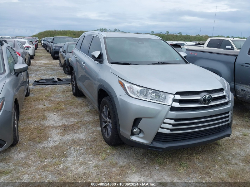 Toyota Highlander Xle 2017 Silver 3.5L