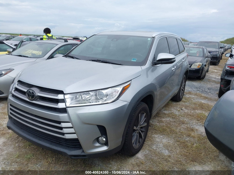 Toyota Highlander Xle 2017 Silver 3.5L