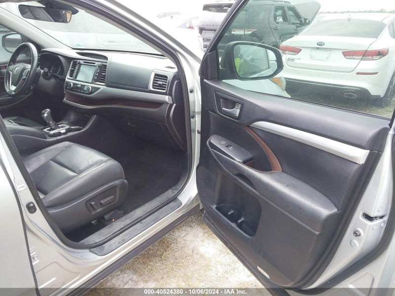 Toyota Highlander Xle 2017 Silver 3.5L