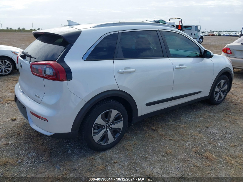 Kia Niro Lx 2017 White 1.6L