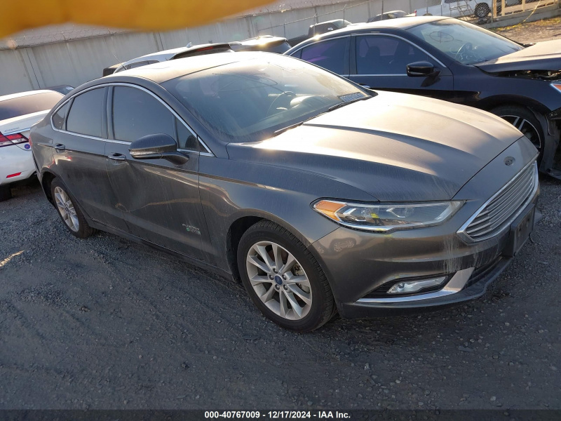 Ford Fusion Energi Titanium 2017 Gray 2.0L