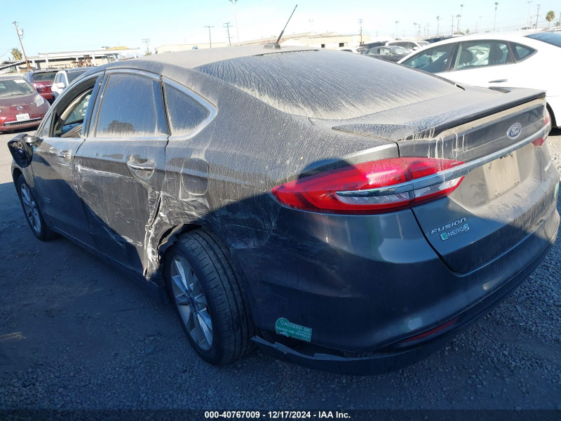 Ford Fusion Energi Titanium 2017 Gray 2.0L