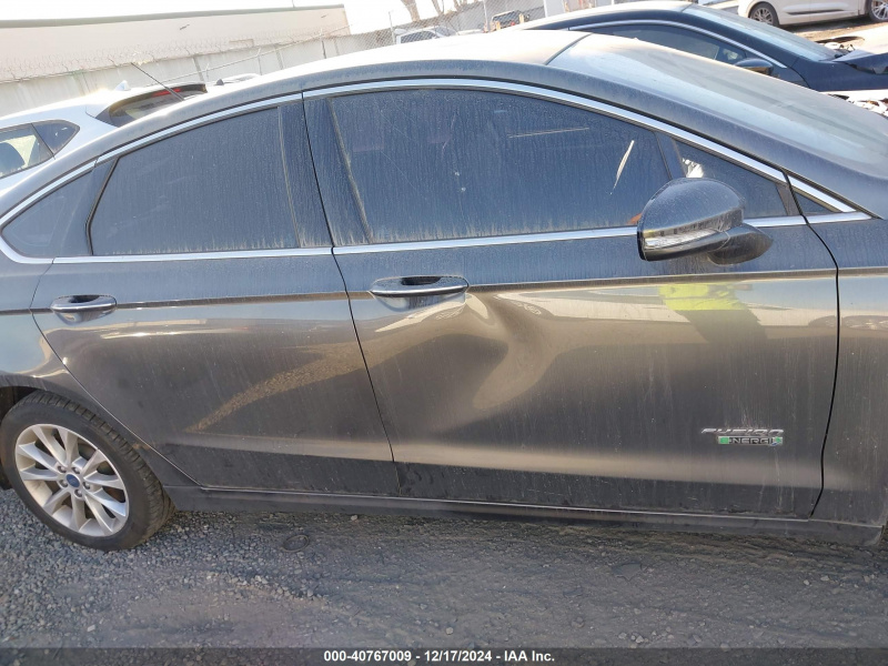 Ford Fusion Energi Titanium 2017 Gray 2.0L