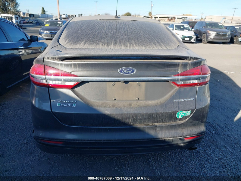 Ford Fusion Energi Titanium 2017 Gray 2.0L