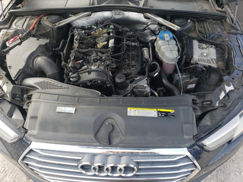 Audi A4 Premium 2017 Blue 2.0L