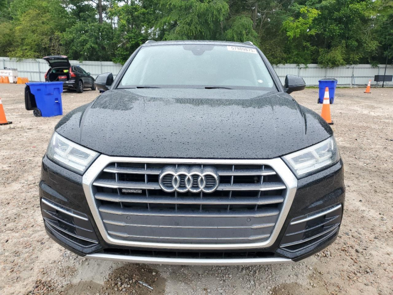 Audi Q5 Premium Plus 2018 Black 2.0L
