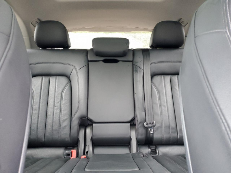 Audi Q5 Premium Plus 2018 Black 2.0L