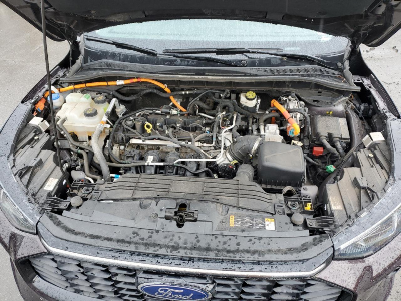 Ford Escape Platinum 2023 Brown 2.5L