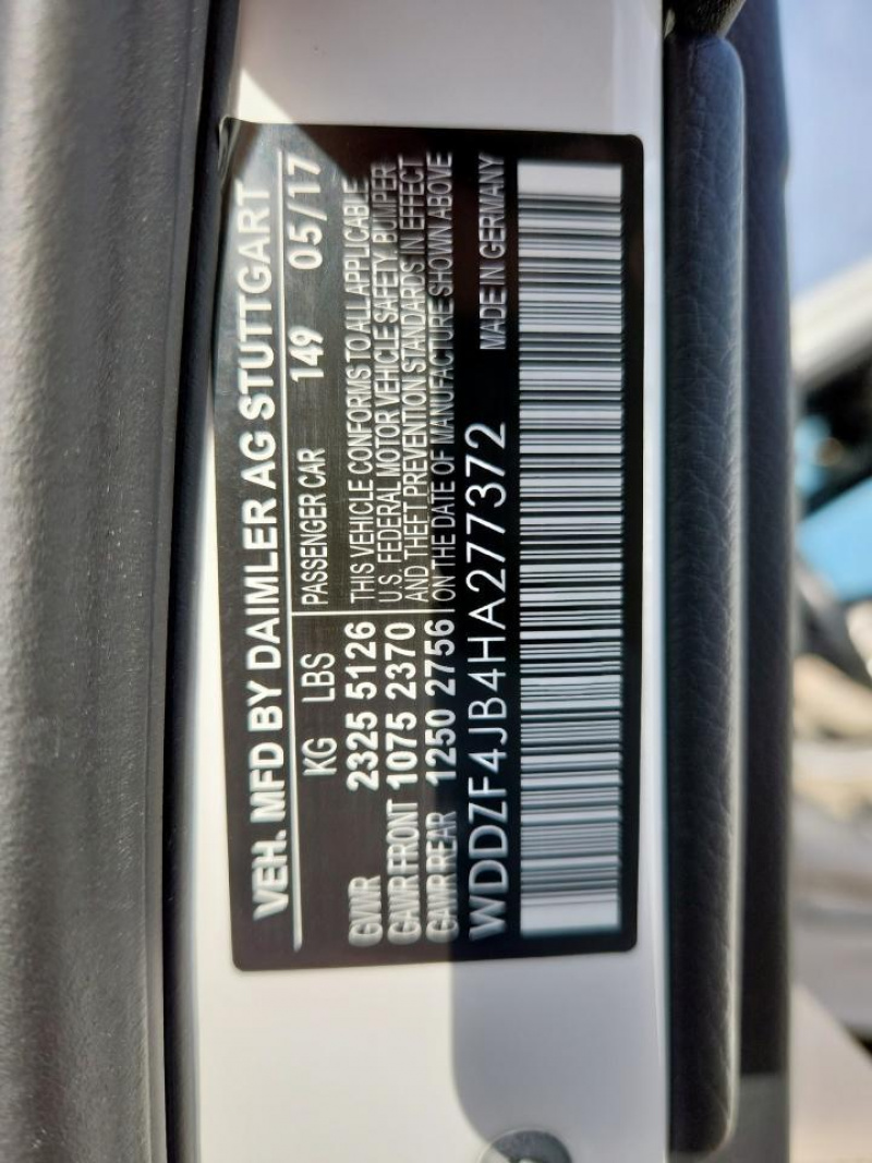 Mercedes-Benz E 300 2017 White 2.0L