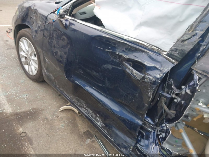 Lexus Es 300H 2014 Blue 2.5L