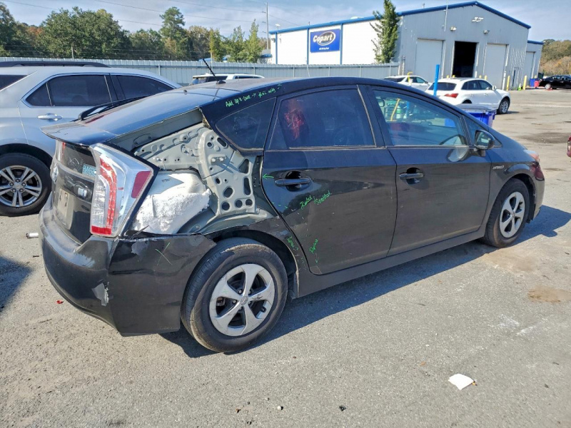 Toyota Prius 2015 Black 1.8L
