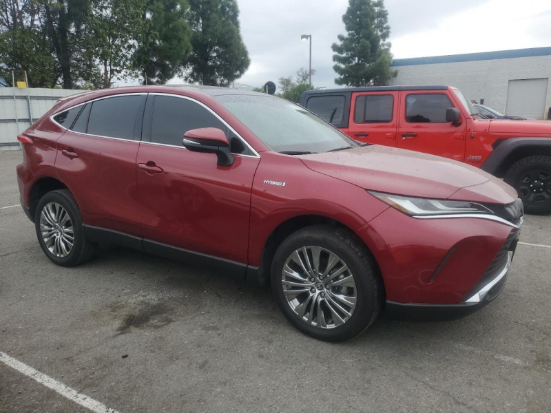 Toyota Venza Le 2021 Red 2.5L