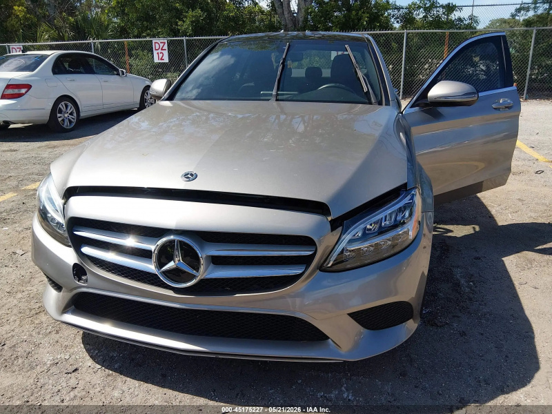 Mercedes-Benz C 300 2019 Silver 2.0L