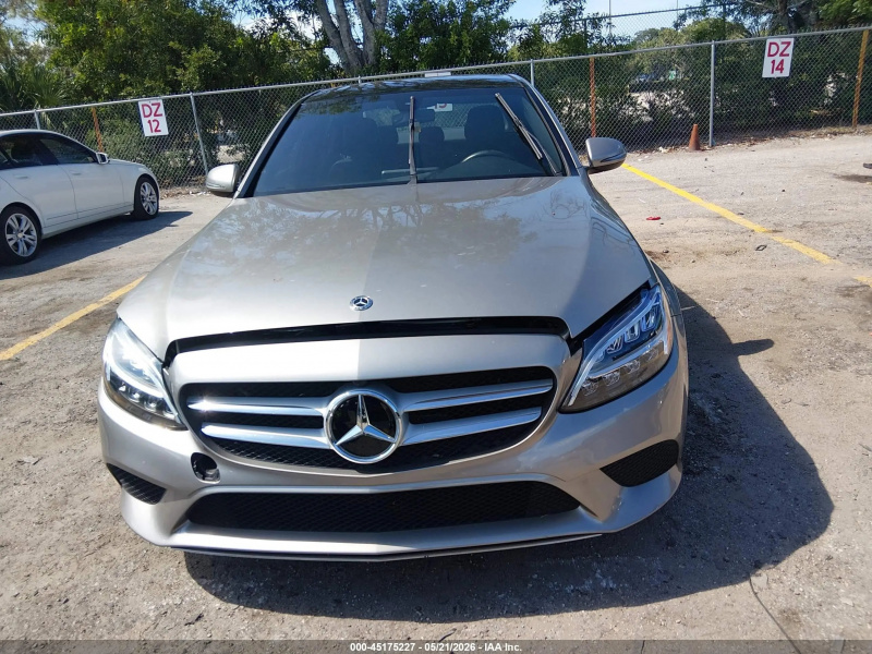 Mercedes-Benz C 300 2019 Silver 2.0L