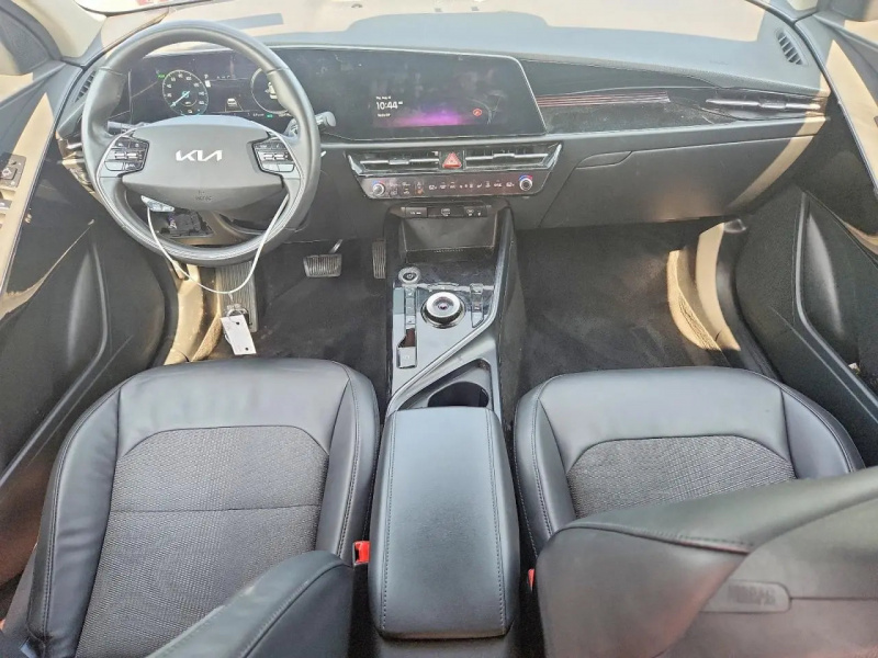 Kia Niro Wind 2023 Green