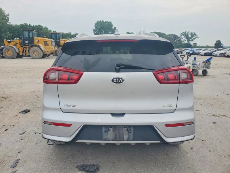 Kia Niro Lx 2017 Silver 1.6L