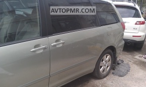 Geamul ușii din spate stânga Toyota Sienna 04-10