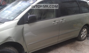 Стекло двери передней левой Toyota Sienna 04-10